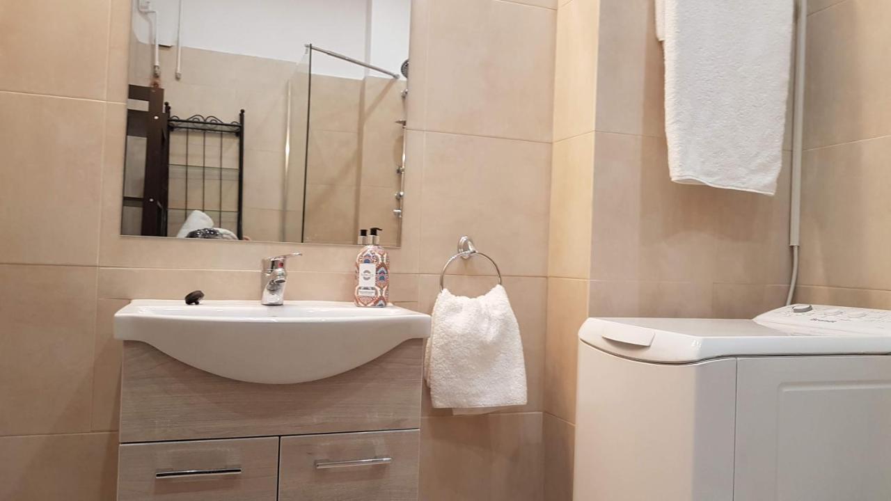 Palette Apartment Bamboo - Athens Center, 6 Bd, 3 Bath Bagian luar foto